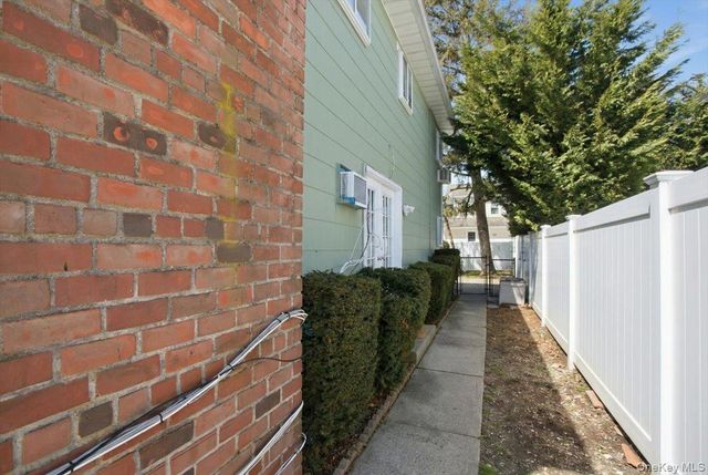 85 Unqua Road, Massapequa, NY 11758