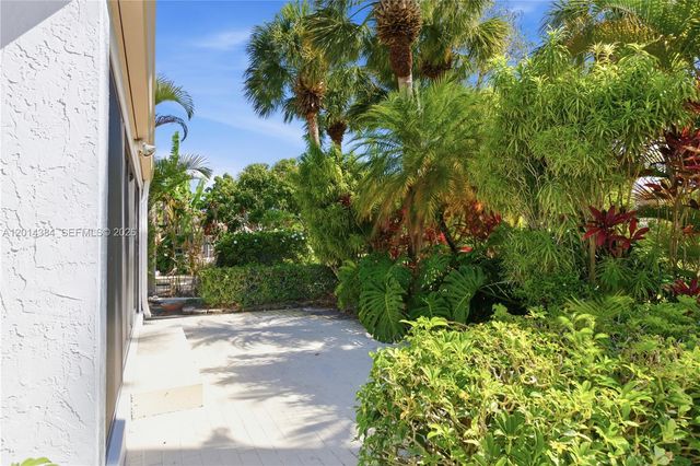 4690 S Fountains Drive S, Lake Worth, FL 33467