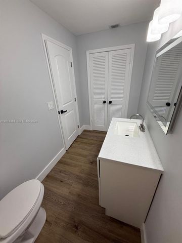 4690 S Fountains Drive S, Lake Worth, FL 33467