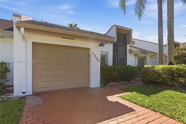 4690 S Fountains Drive S, Lake Worth, FL 33467
