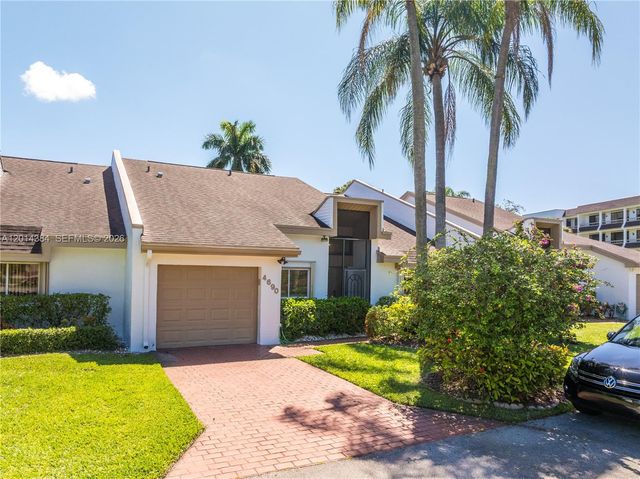 4690 S Fountains Drive S, Lake Worth, FL 33467