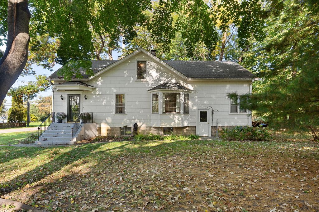 1201 Lincoln Avenue, Fox River Grove, IL 60021 — exterior