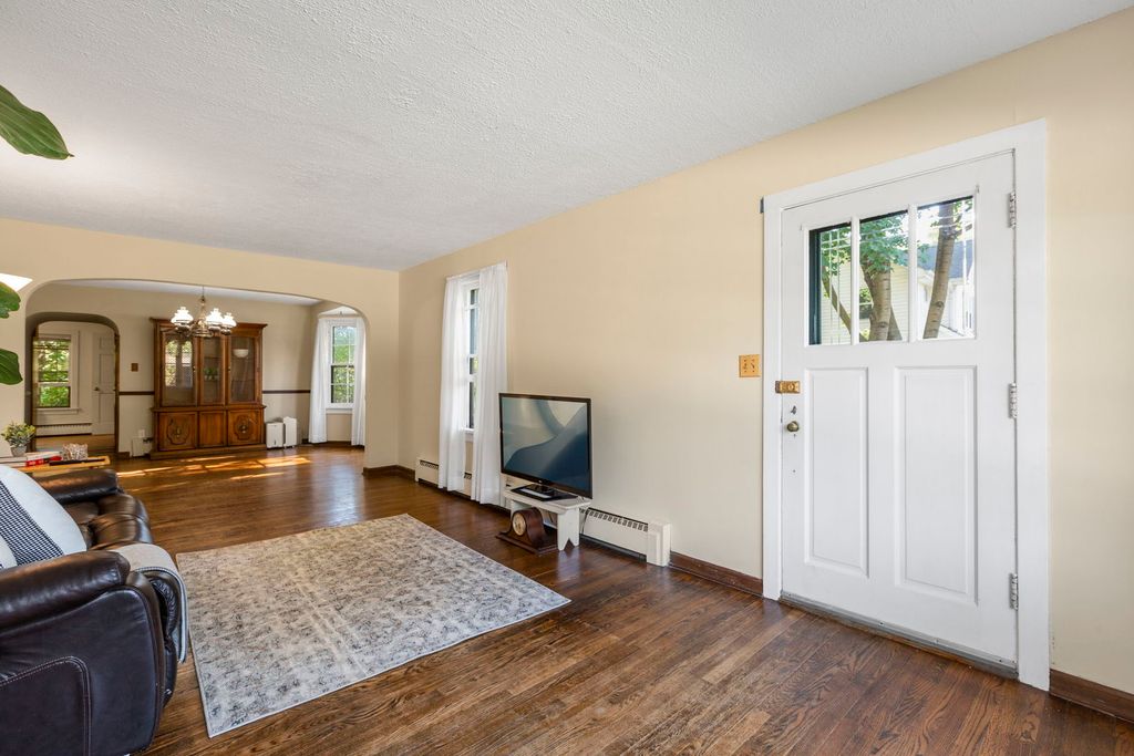 1201 Lincoln Avenue, Fox River Grove, IL 60021 — photo 2