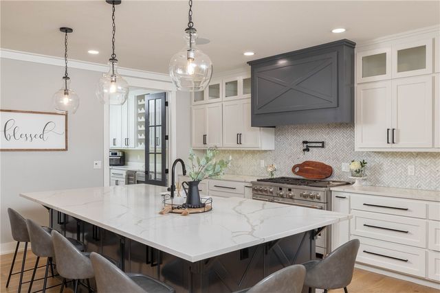 2762 Wilson Lane, Fayetteville, AR 72703