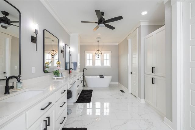 2762 Wilson Lane, Fayetteville, AR 72703