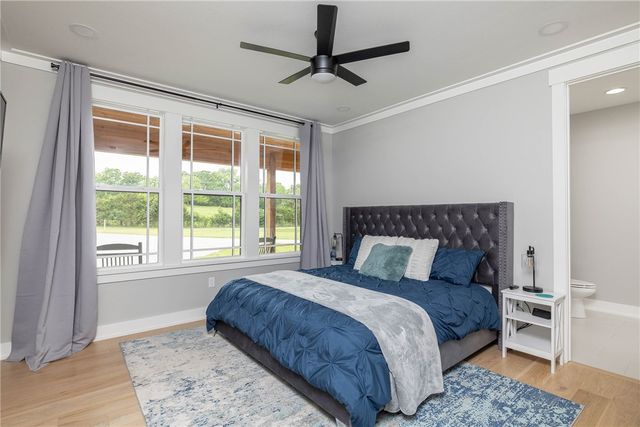 2762 Wilson Lane, Fayetteville, AR 72703