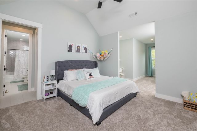 2762 Wilson Lane, Fayetteville, AR 72703