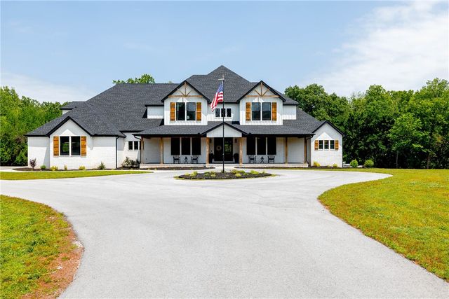 2762 Wilson Lane, Fayetteville, AR 72703