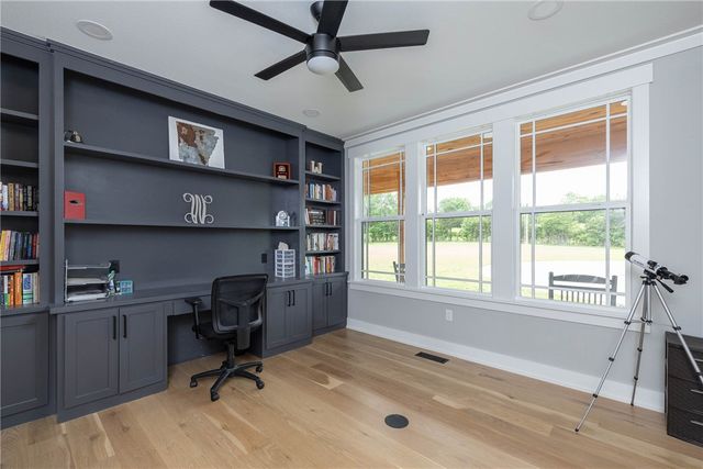 2762 Wilson Lane, Fayetteville, AR 72703