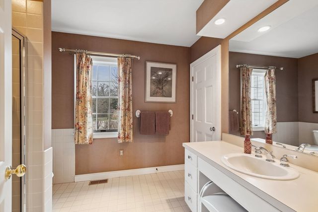 46 Freeman Ln, Orleans, MA 02653