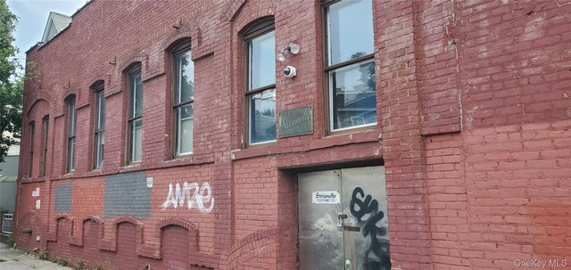 6638 Clinton Avenue, Maspeth, NY 11378