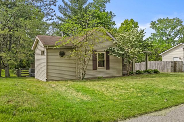 327 Smith Street, Midway, KY 40347