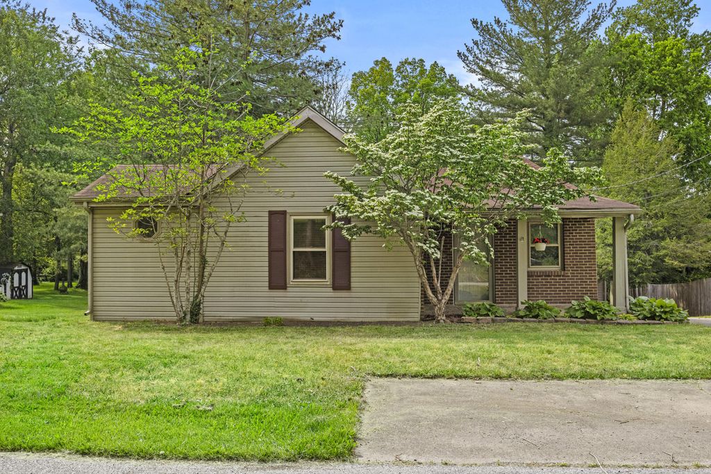 327 Smith Street, Midway, KY 40347