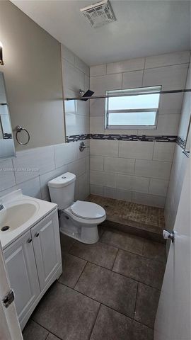 5030 SW 26th Ave 2, Dania Beach, FL 33312