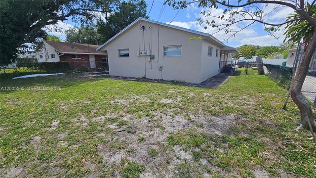 5030 SW 26th Ave 2, Dania Beach, FL 33312
