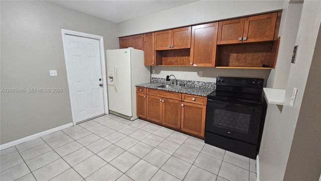5030 SW 26th Ave 2, Dania Beach, FL 33312