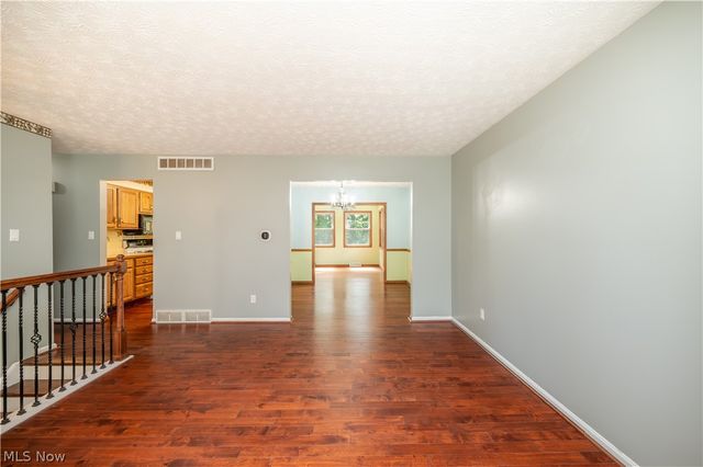 4851 Woodridge Drive, Youngstown, OH 44515