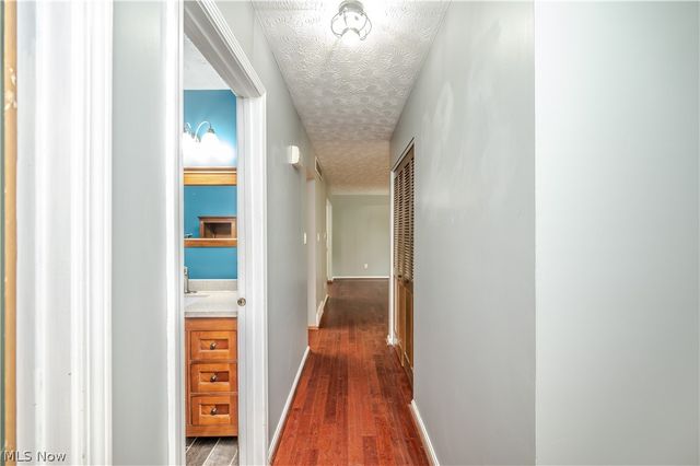 4851 Woodridge Drive, Youngstown, OH 44515