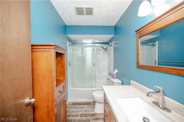 4851 Woodridge Drive, Youngstown, OH 44515
