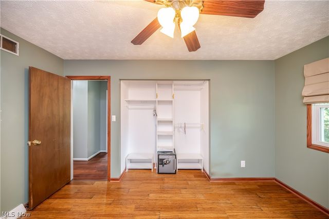 4851 Woodridge Drive, Youngstown, OH 44515