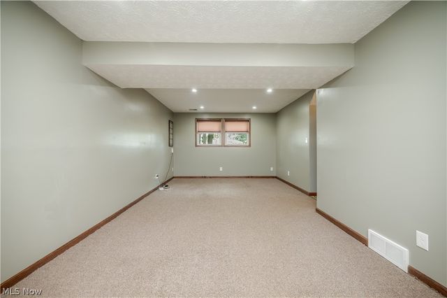 4851 Woodridge Drive, Youngstown, OH 44515