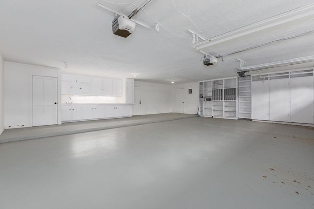 1331 County Road 2071, Hull, TX 77564
