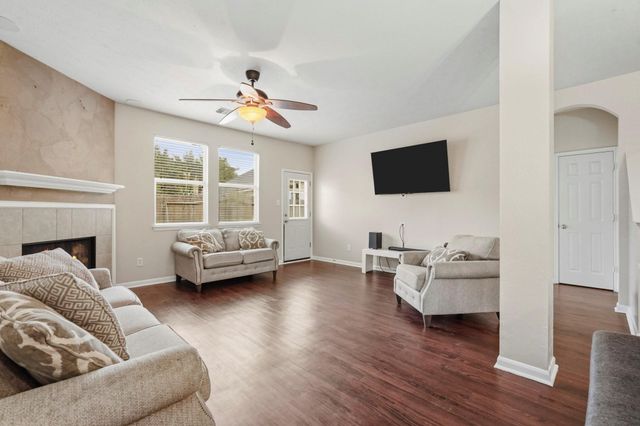 12819 Pecan Shores Drive, Houston, TX 77044