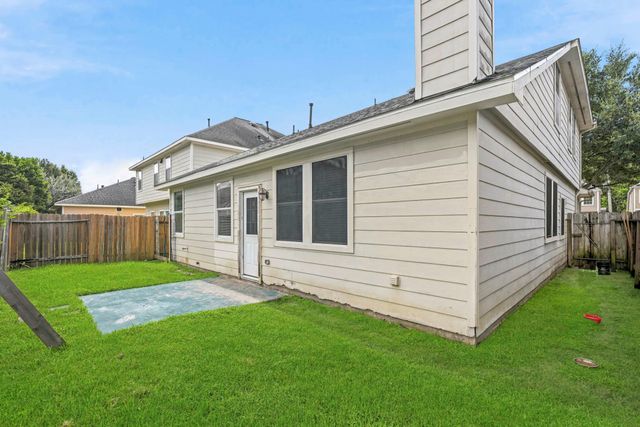 12819 Pecan Shores Drive, Houston, TX 77044