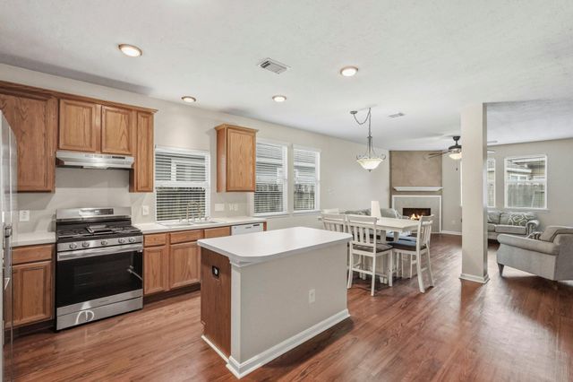 12819 Pecan Shores Drive, Houston, TX 77044