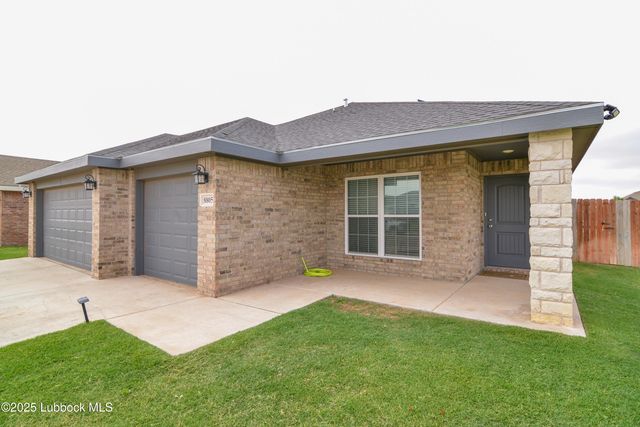 8805 17th Street, Lubbock, TX 79416