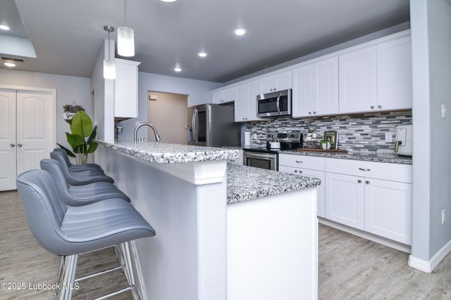 8805 17th Street, Lubbock, TX 79416