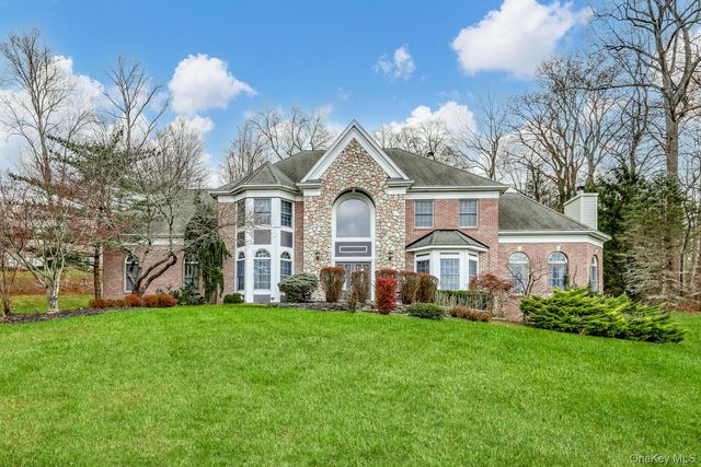 22 Golden Road, Suffern, NY 10901