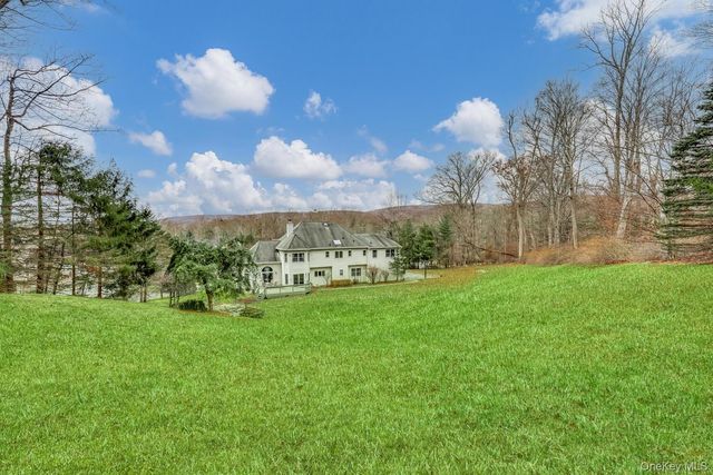 22 Golden Road, Suffern, NY 10901