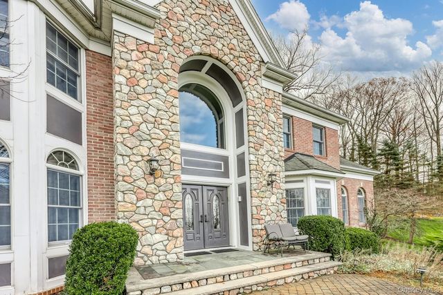 22 Golden Road, Suffern, NY 10901