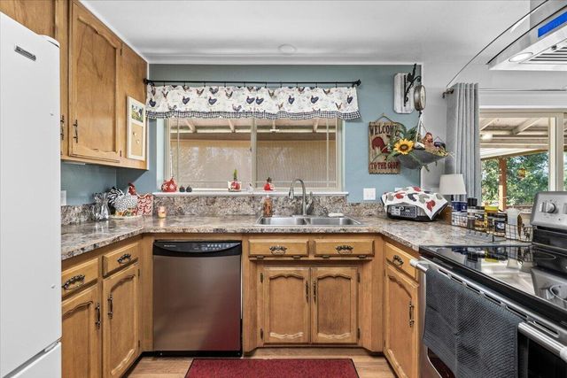 4214 Midway Avenue, Grants Pass, OR 97527