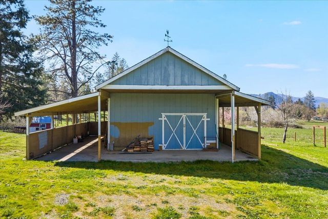 4214 Midway Avenue, Grants Pass, OR 97527
