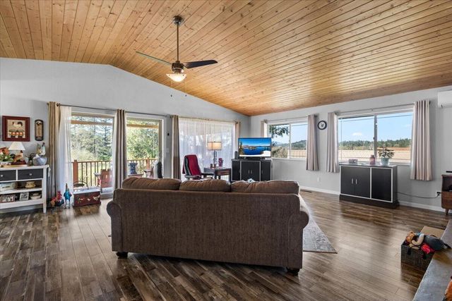 4214 Midway Avenue, Grants Pass, OR 97527