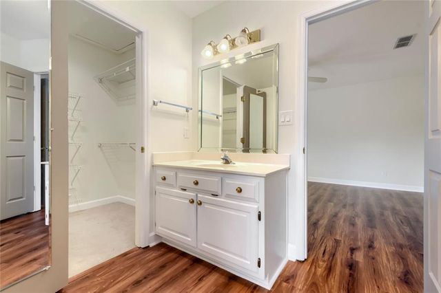 17 Downshire Circle, Decatur, GA 30033