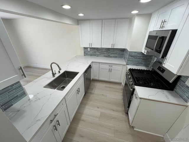 283 Durian, Vista, CA 92083