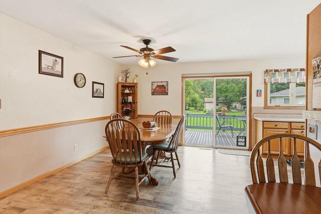 1014 N Meadow DRIVE, Silver Lake, WI 53170