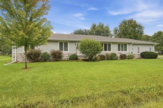 1014 N Meadow DRIVE, Silver Lake, WI 53170