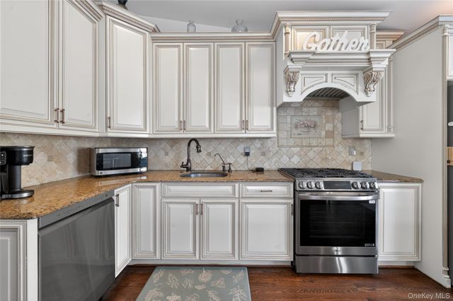 3351 4th Street, Oceanside, NY 11572