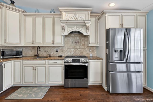 3351 4th Street, Oceanside, NY 11572