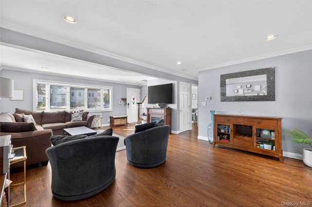 3351 4th Street, Oceanside, NY 11572