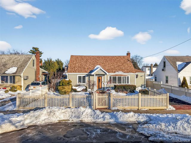 3351 4th Street, Oceanside, NY 11572