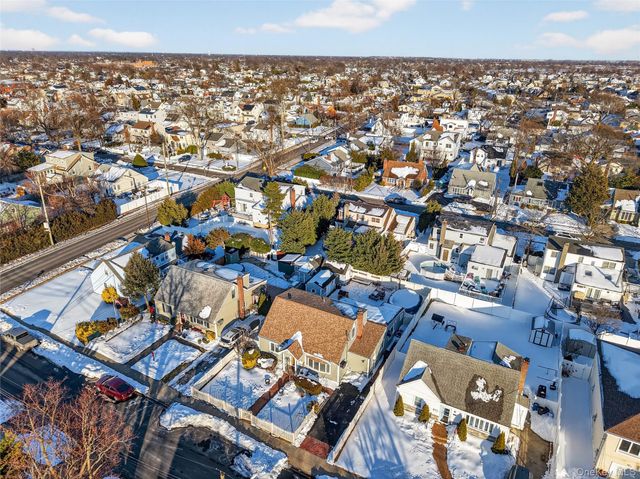 3351 4th Street, Oceanside, NY 11572