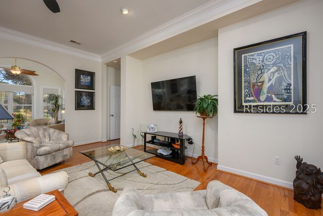 1 Crescent Cir, Bluffton, SC 29910