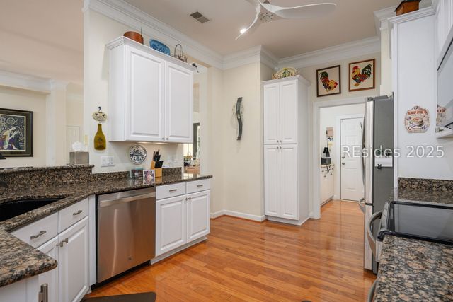 1 Crescent Cir, Bluffton, SC 29910