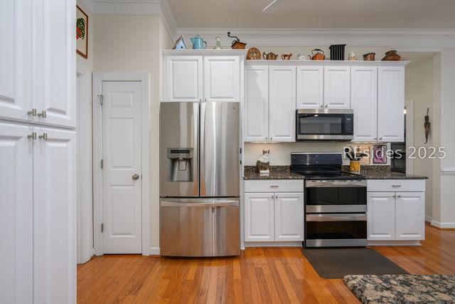 1 Crescent Cir, Bluffton, SC 29910