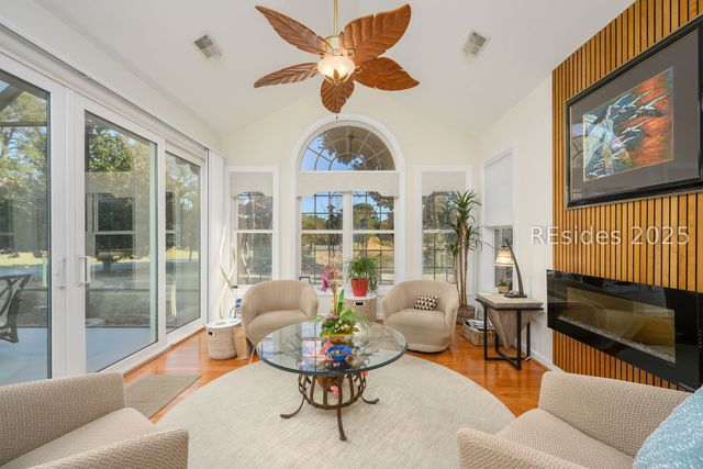 1 Crescent Cir, Bluffton, SC 29910